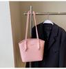 Premium Textured Small Bag Women's New Summer Commuter Versatile Shoulder Bag Fashionable Portable Bucket Bag
