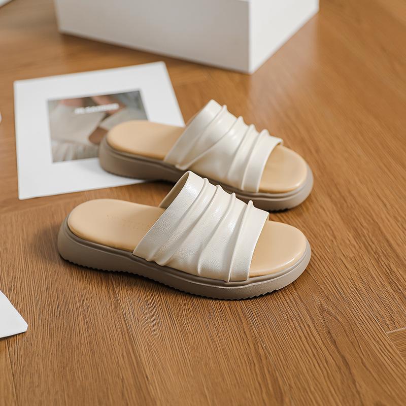 Super comfortable~ Resort beach fold casual one-and-a-half slippers women's 2025 summer wear light open-toed slippers