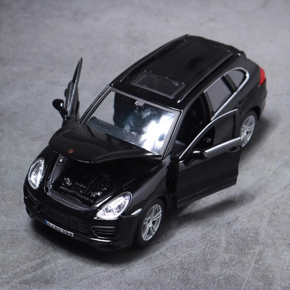 Bburago 1:24 Black Porsche Cayenne Turbo Diecast Model Car