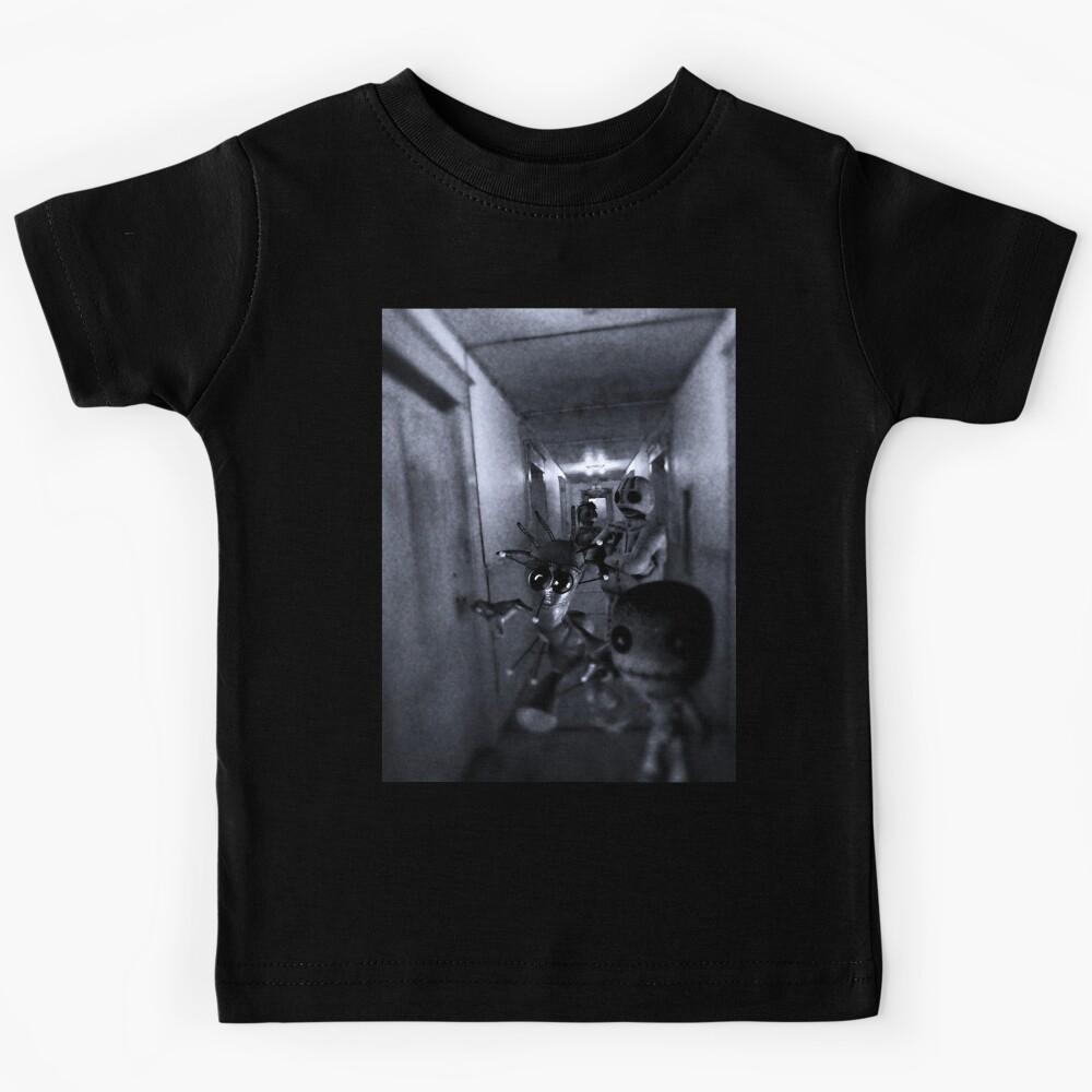 The lunatics are in my hall... Kids T-Shirt 150