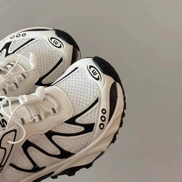 

Кожаные кроссовки с кривой подошвой, ультралегкие, спортивные, лето 2025, новинка, тонкая сетка, дышащие, для хайкинга, для улицы, повседневные, трендовые 35 чёрный