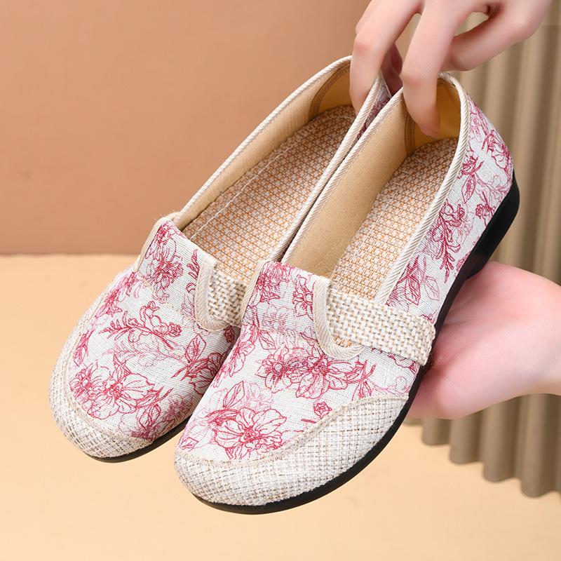 Fashion Old Beijing Cloth Shoe Women's Breathable National Style Embroidered New Chinese Fisherman Midlife Shoes Soft Sole