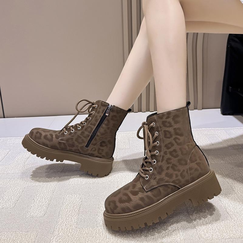 Large size leopard print Martin boots for women in the autumn and winter of 2025, new European and American wind medium tube thick-soled cotton boo