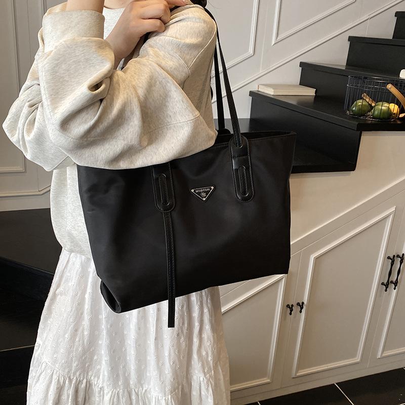 Oxford cloth large-capacity bag women's new commuter tote bag fashionable versatile shoulder bag class tote bag