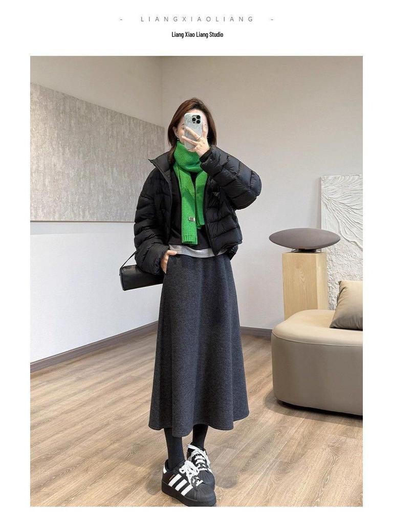Elegant High-Waisted Wool Blend Midi Skirt – Minimalist, Warm, and Flattering Winter Style