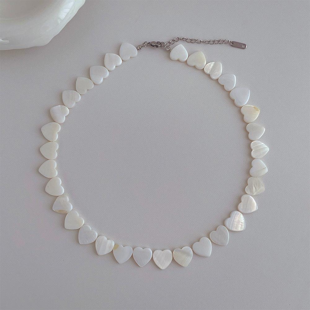 Damen Weiße Herzmuschel Perlenkette Silberbeschichtete Kette Choker Strandschmuck