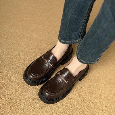 Жіночі лофери з натуральної шкіри 2024 року на товстій підошві з круглим носом – ретро-британський стиль, товсті підбори, весна та осінь.