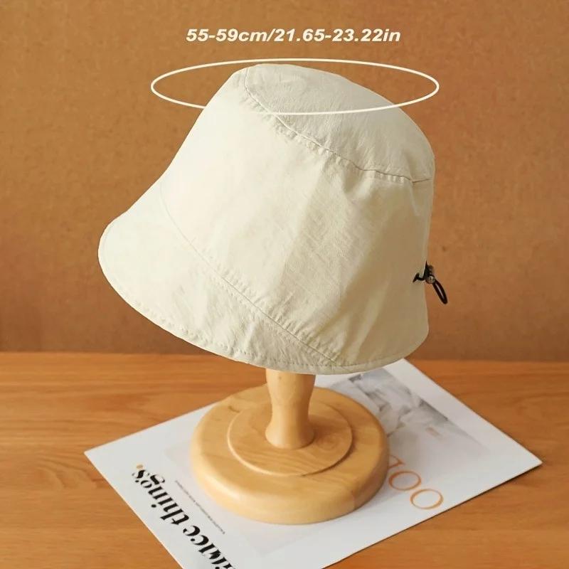 Chic Structured Bucket Hat. Wide Brim for Sun Protection. Versatile, Durable & Easy-care for Every Occasion.