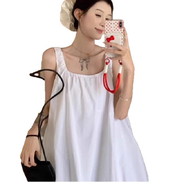 Indifferent Style: Chic Black Tulip Dress - Minimalist, Sleeveless, Loose Fit for 2026 Summer