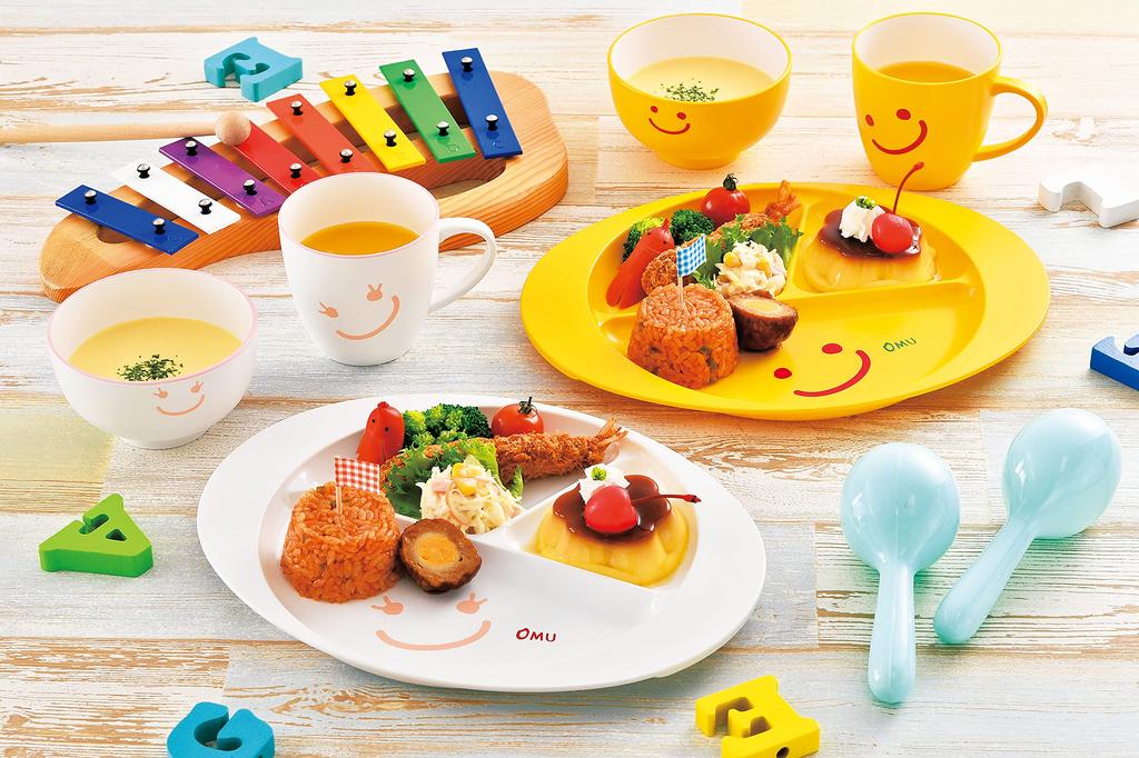 Tatsumiya Lunch Chappu One Size Plate, (Yellow), "OMU SMILE" 560237,