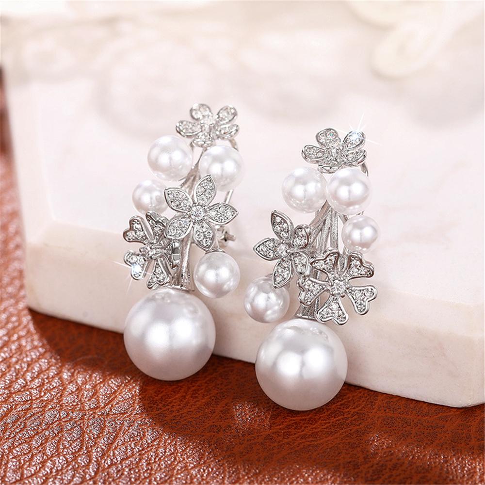 Charm Female White Zircon Stone Flower Stud Earrings Vintage Silver Color Wedding Party Gift  For Women