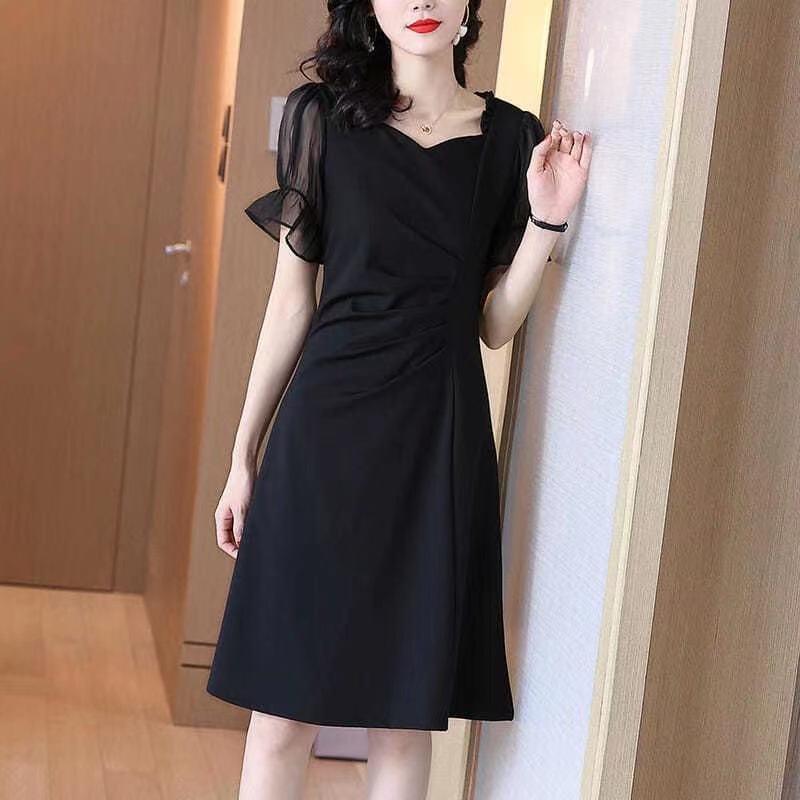 Hepburn style black dress women's summer 2026 new waist and thin temperament high-end slim-fitting small black skirt