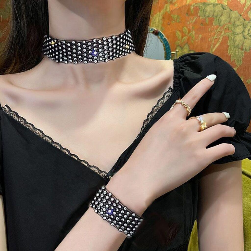 Elegant Multi-Rhinestone Flower Choker Necklace