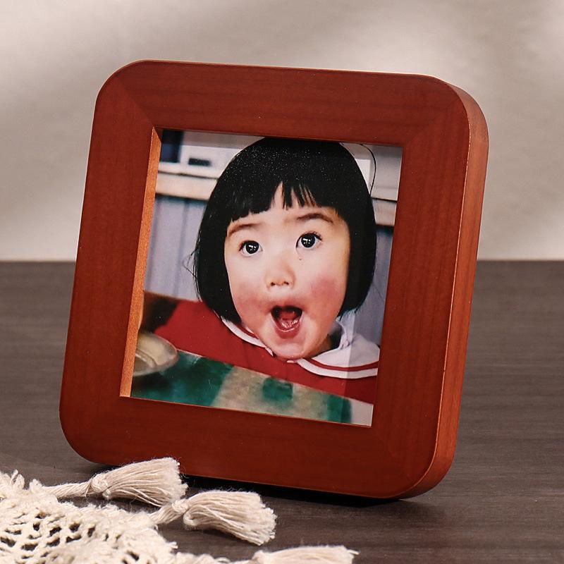 

Високоякісна квадратна міні-фоторамка 3 дюйми для настільних фотографій Natural wood color: Inner frame 9x9cm