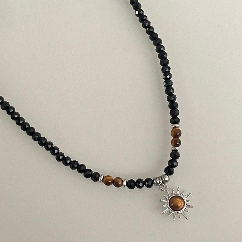 Meier Pendant handmade beaded necklace women s niche light luxury y2k hot girl clavicle chain