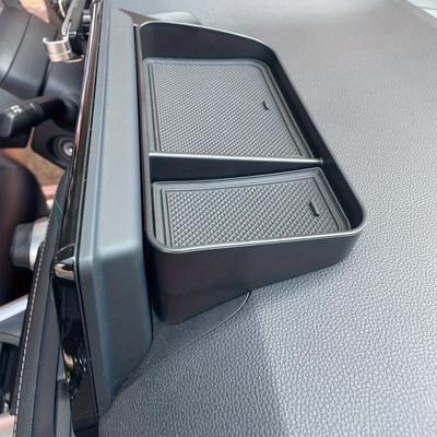 Bandeja Caja del Salpicadero Frontal del Coche Caja de Almacenamiento de Pantalla de la Consola Central Bandeja Oculta Detrás de la Pantalla Organizador Bandeja para Artículos Varios Accesorios