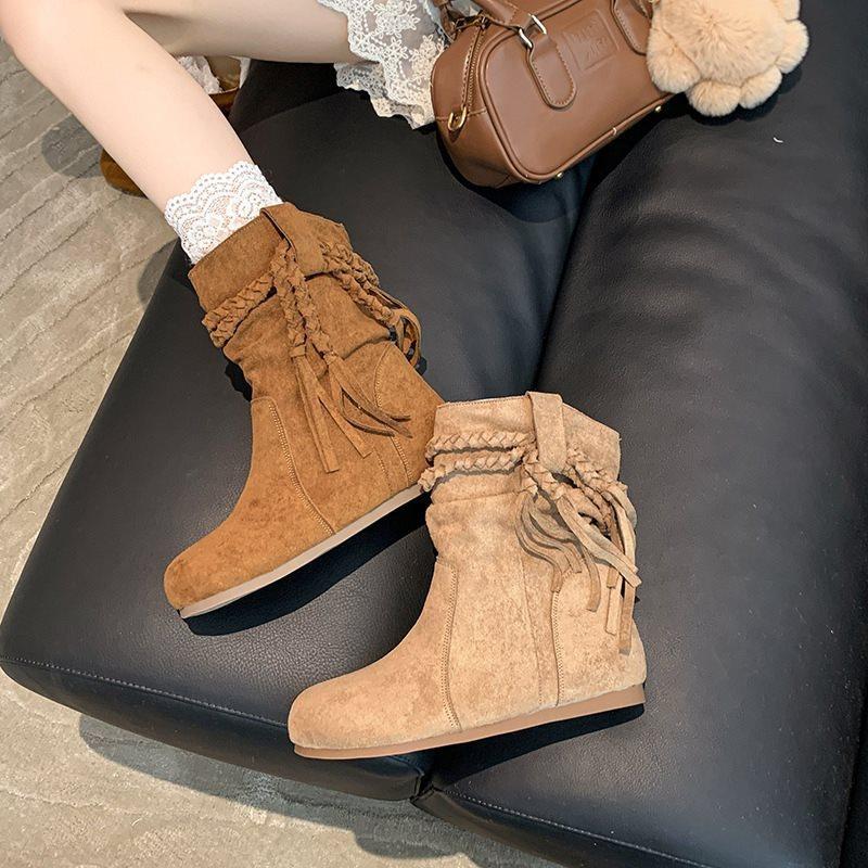 Autumn and winter short boots versatile 2025 commuter pile fashion women's boots new retro trendy fashion boots Martin boots simple