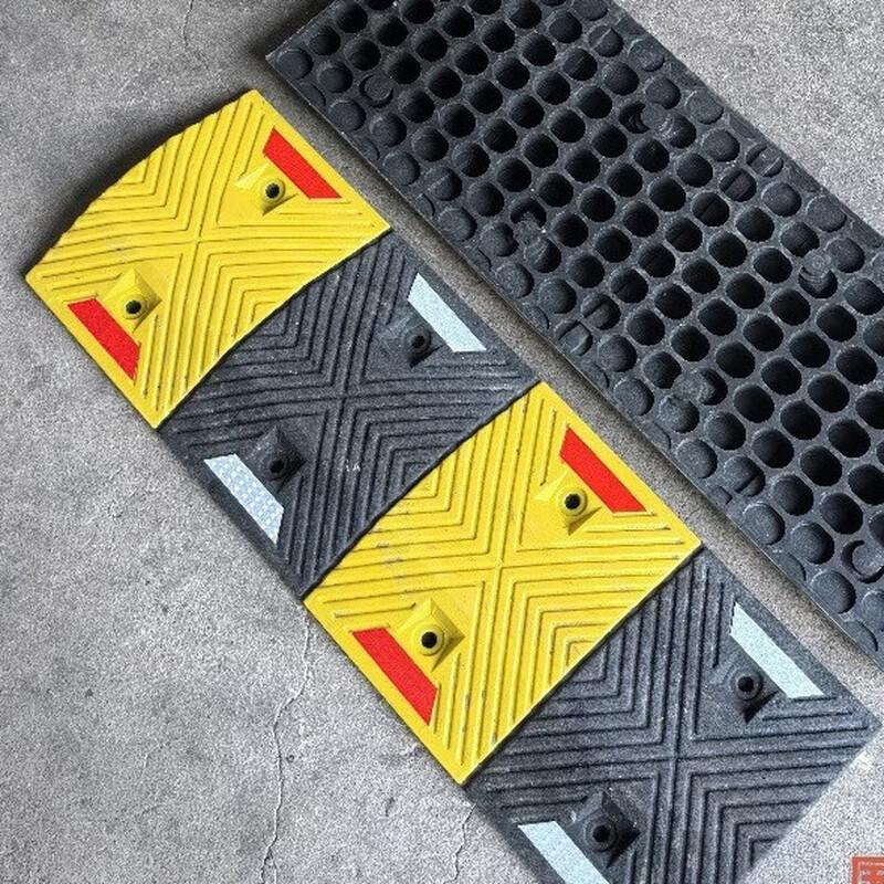 DAXTE TPR Rubber Road Speed Bump