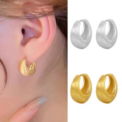 1 Pair Women Huggie Earrings Matt Metal Retro French Style Electroplated Solid Color C-shape Daily