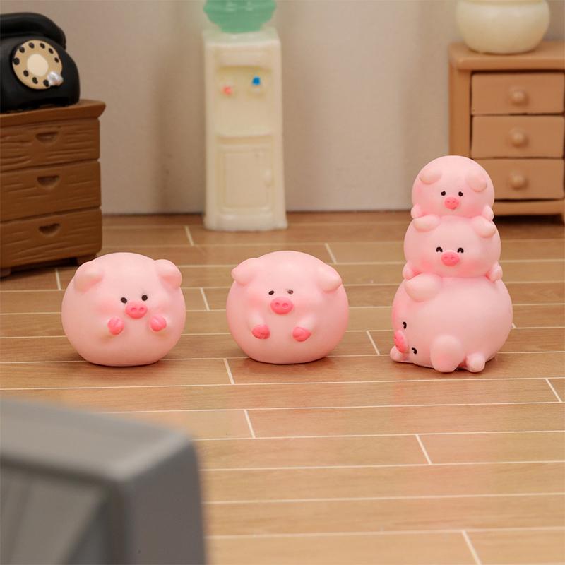 Cute Mini Piggy Ornament Cartoon Pig Figurine Micro Landscape Car Interior Home Desktop Decoration