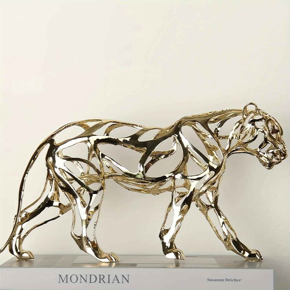 Nordic Creativity Metal Leopard Sculpture TV Cabinet Entrance Decoration Living Room Desktop Sculpture Home Decoration