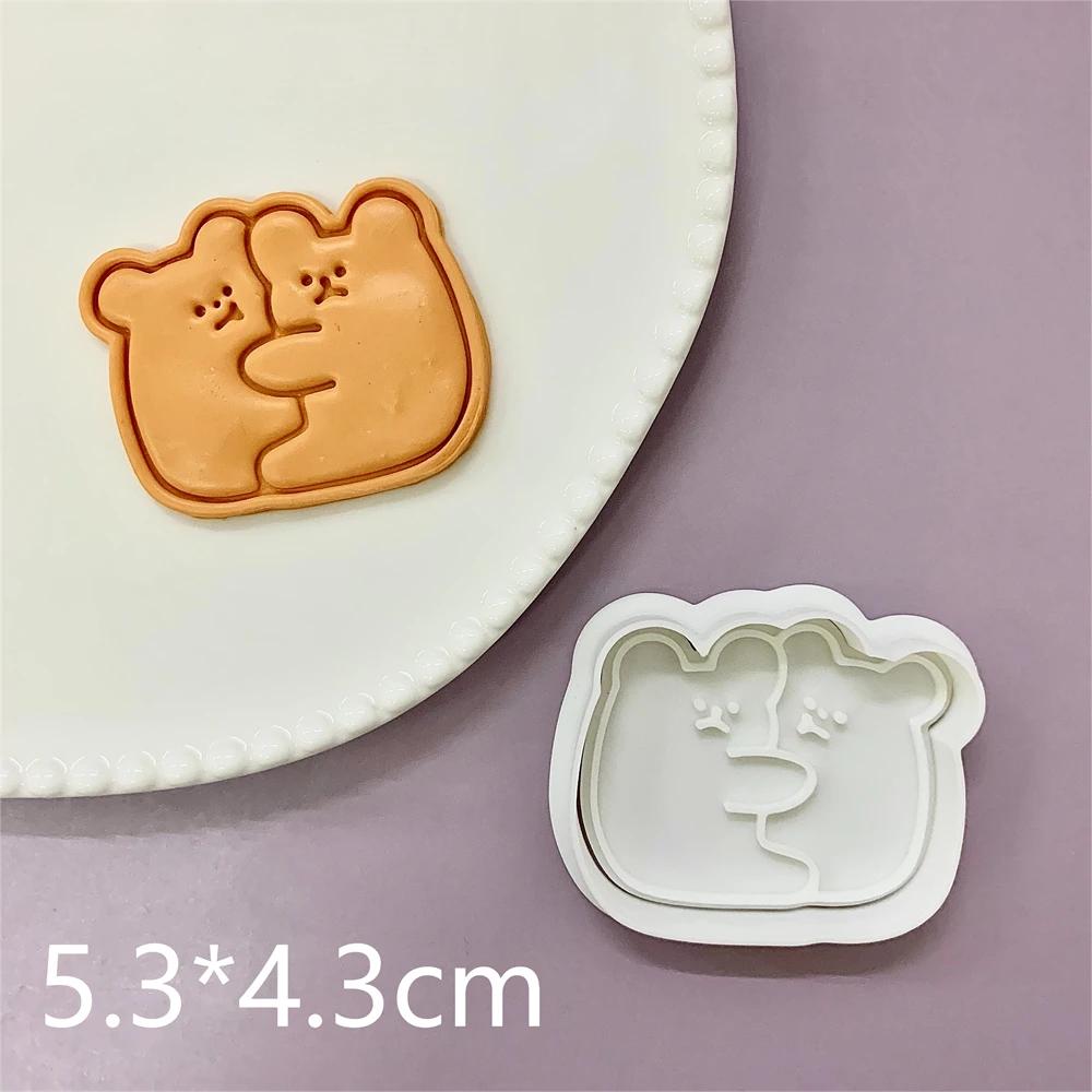 Cute Animal Cookie Embossing Stamp Fish Bear Rabbit Cake Mold Love Heart Shaped Cartoon Biscuit Mold Baking Biscuit Cutters