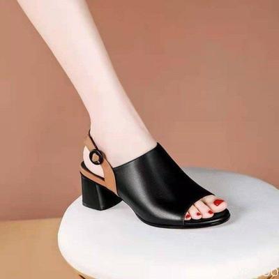 Sandalias de boca de pez vacías Bloque de color hebilla única Zapatos de mujer Nuevos Sandalia versátil para exteriores comodidad zapatos de tacón grueso