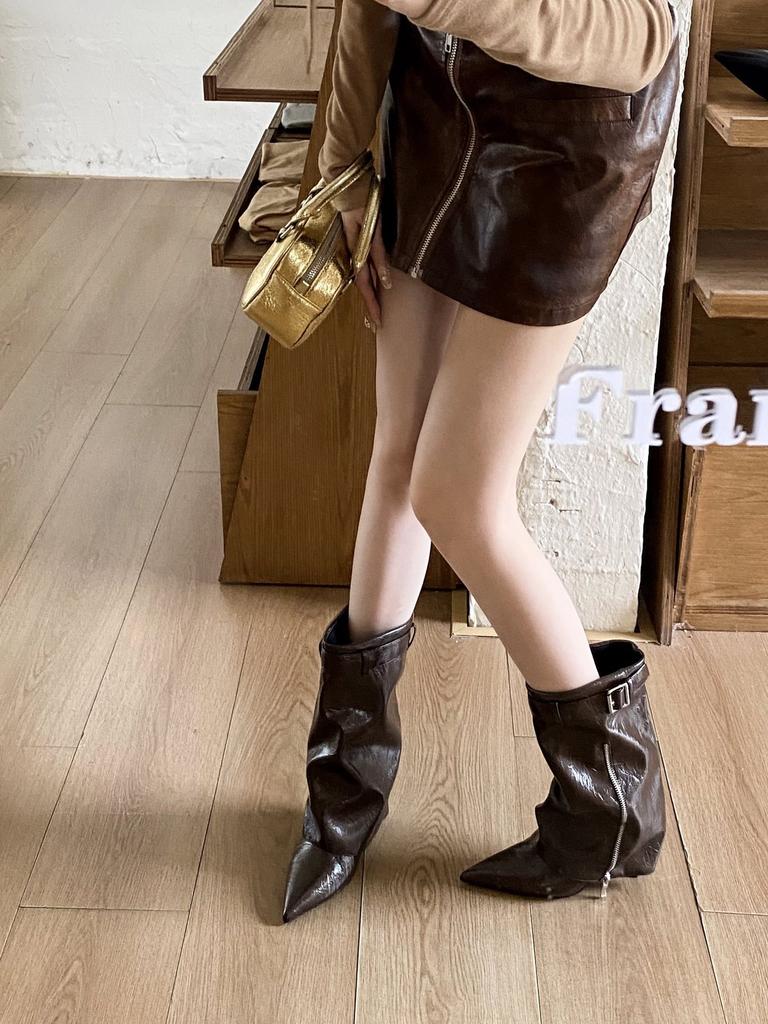 2025 autumn and winter new fashion boots British leather buckle pointed women's boots personalized zipper trouser boots design sense medium boots