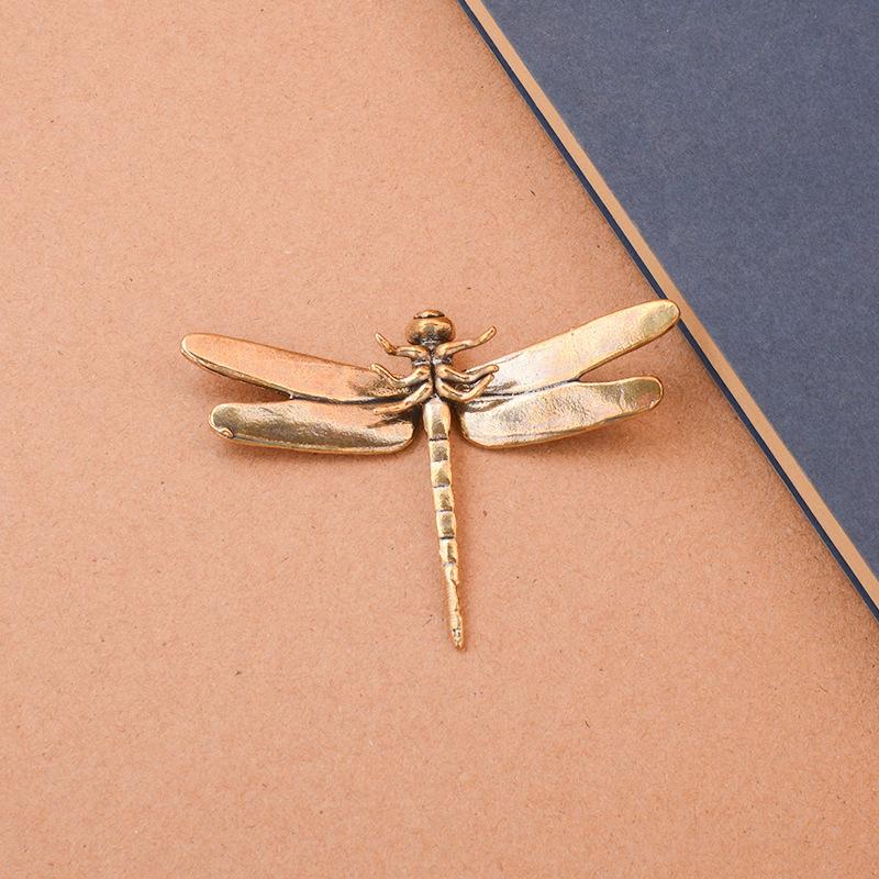 1 kus Simulace Mosazná vážka Ornament Starožitné hmyzí figurky Miniaturní stolní dekorace Čajové zvířátko Feng Shui Sběratelské předměty