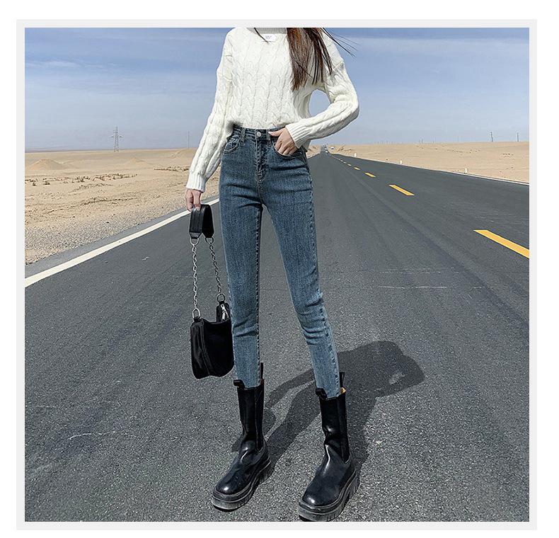 Women's Fleece-Lined High-Waisted Skinny Jeans: Slim-Fit, Warm, Thick, Elastic Pencil Pants for Winter Outings.