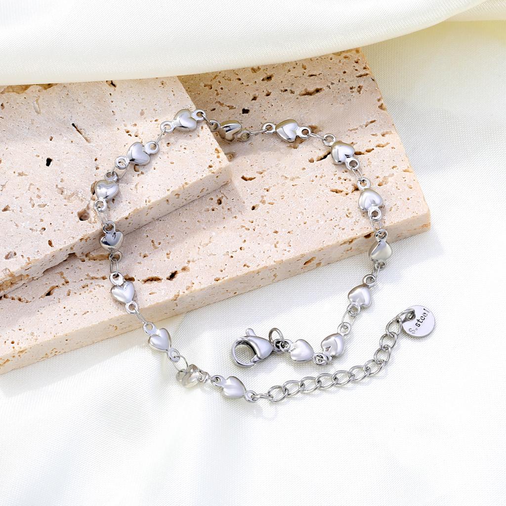Silver Color Delicate Heart Shaped Bracelet For Women Retro Korean Fashion Love Charms Bracelets Original Party Jewelry Gifts
