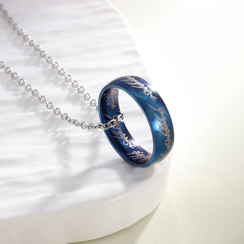 Lord of the one Rings thick chain advanced pearl chain movie with the same necklace ring hip-hop 3D carving inside and outside.