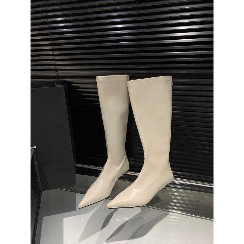 

2025 осень новые серебристые ботинки низкий каблук женские ботинки тонкий каблук острый носок задняя молния мягкая кожа тонкие ботинки Гуанчжоу 40 абрикосовый