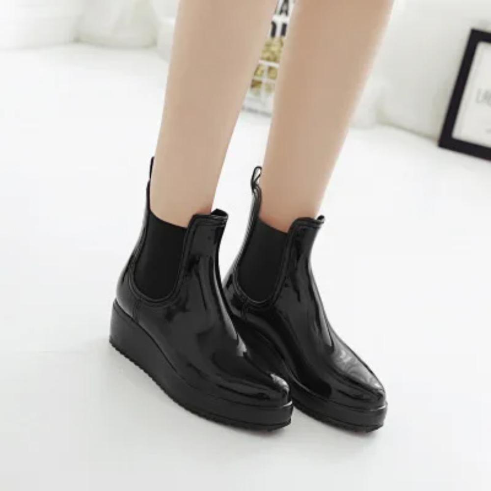New arrivel quality Non-slip lady rain boots fashion pvc rubber high heel ankle women shoes thick bottom ladies short rainboots
