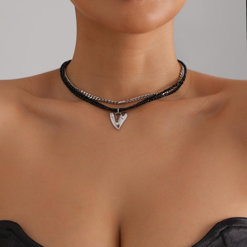 Dark Less Tie Love Necklace Fashion Ins Spice Style Black Crystal Necklace