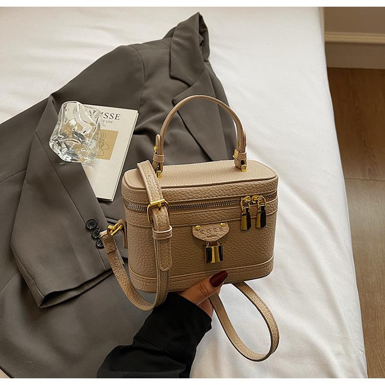High-end niche design bag women's summer new fashion messenger bag women's portable box bag