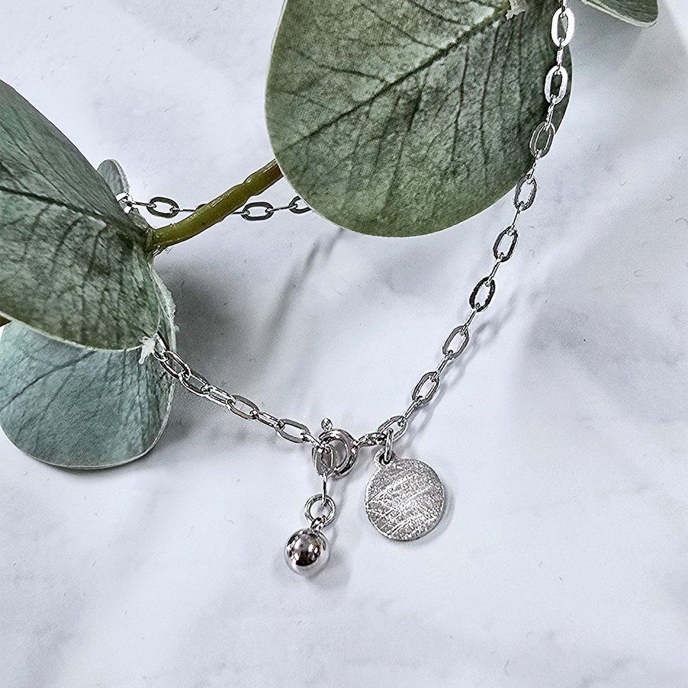 

Suji One Medal Minbol Silver Bracelet