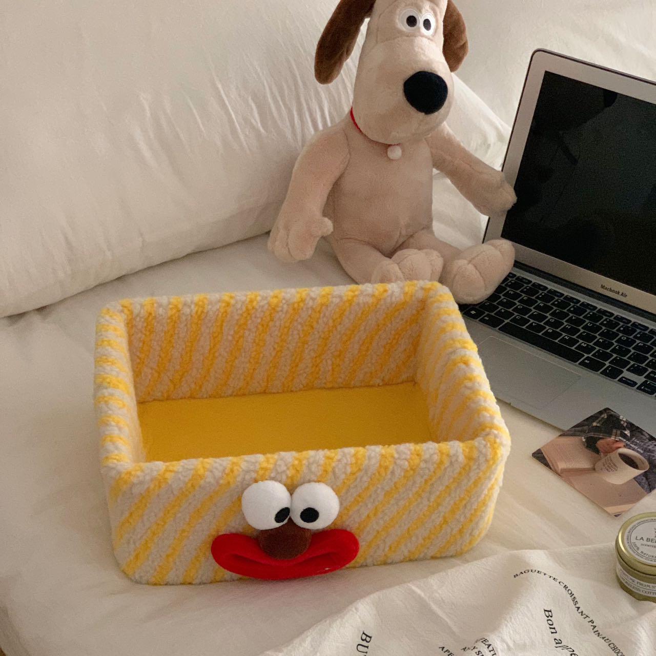 

Creative Clown Lambswool Desktop Storage Basket for Jewelry & Cosmetics