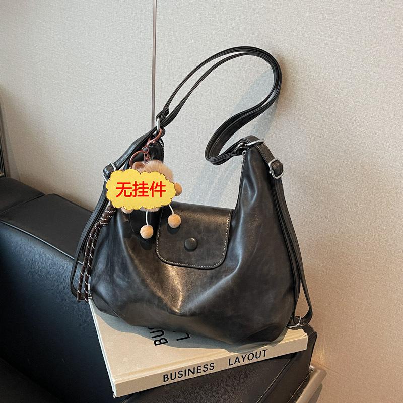 

Premium sense retro large-capacity bag women s new autumn and summer commuting double shoulder back bag shoulder bag