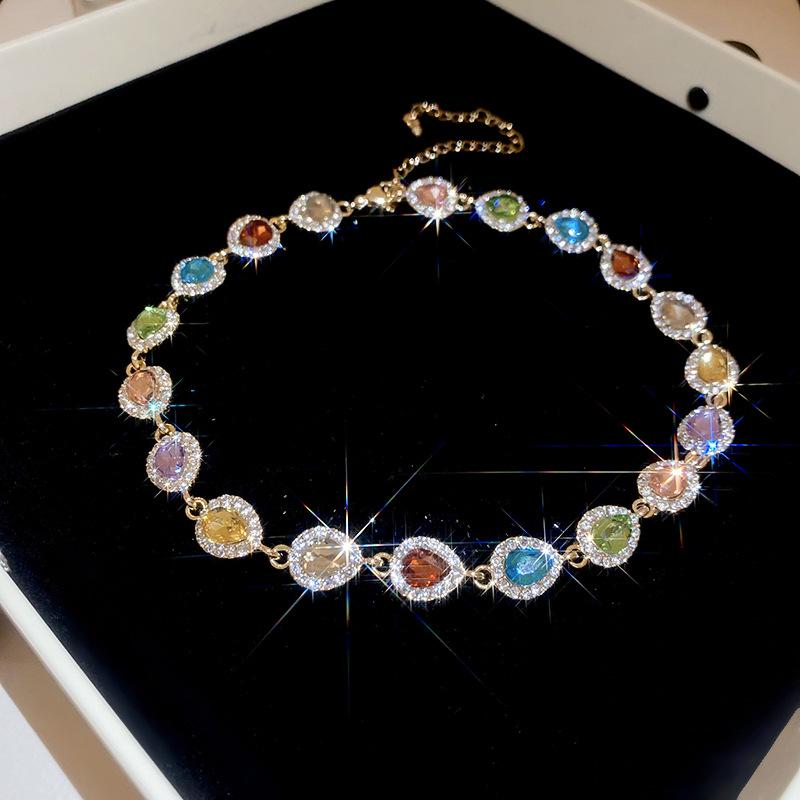 Vintage Teardrop Rhinestone Colorful Necklace: Retro High-End Clavicle Chain Court Style Choker for Women
