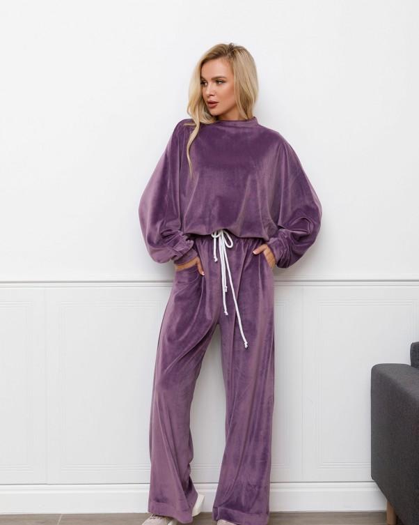 

Велюровий вільний костюм ISSA Plus M електричні фіолетовий колір