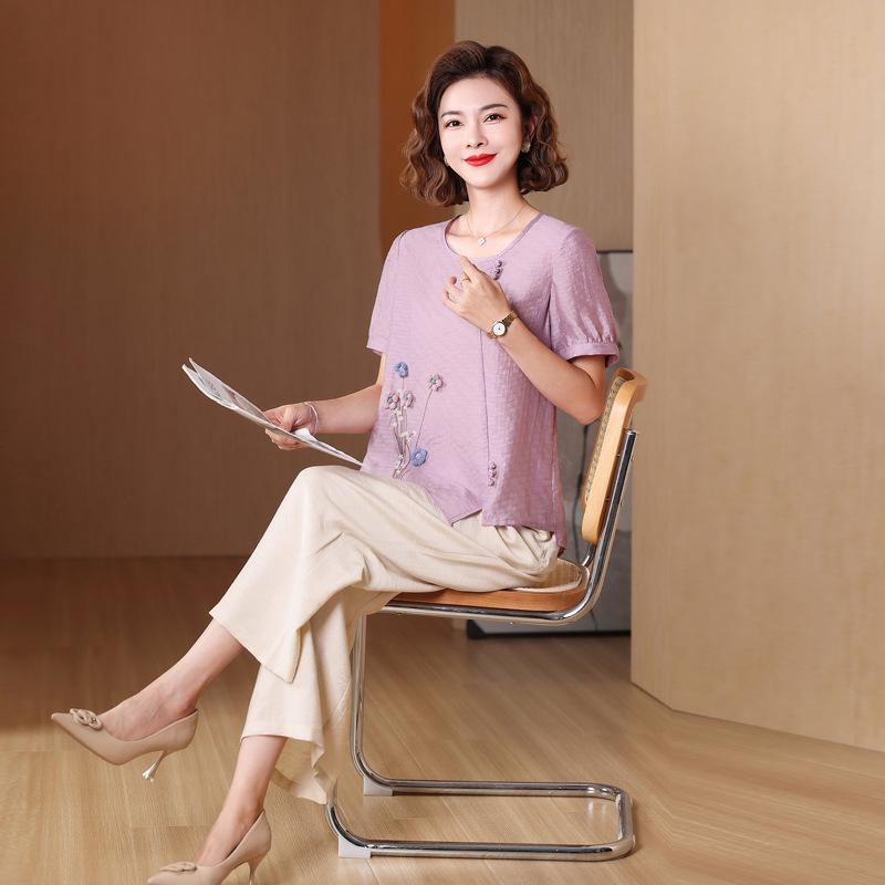 Mom's 2025 Summer Fashion: Loose Top & Wide-Leg Pants Two-Piece Set for Middle-Aged and Elderly Women.