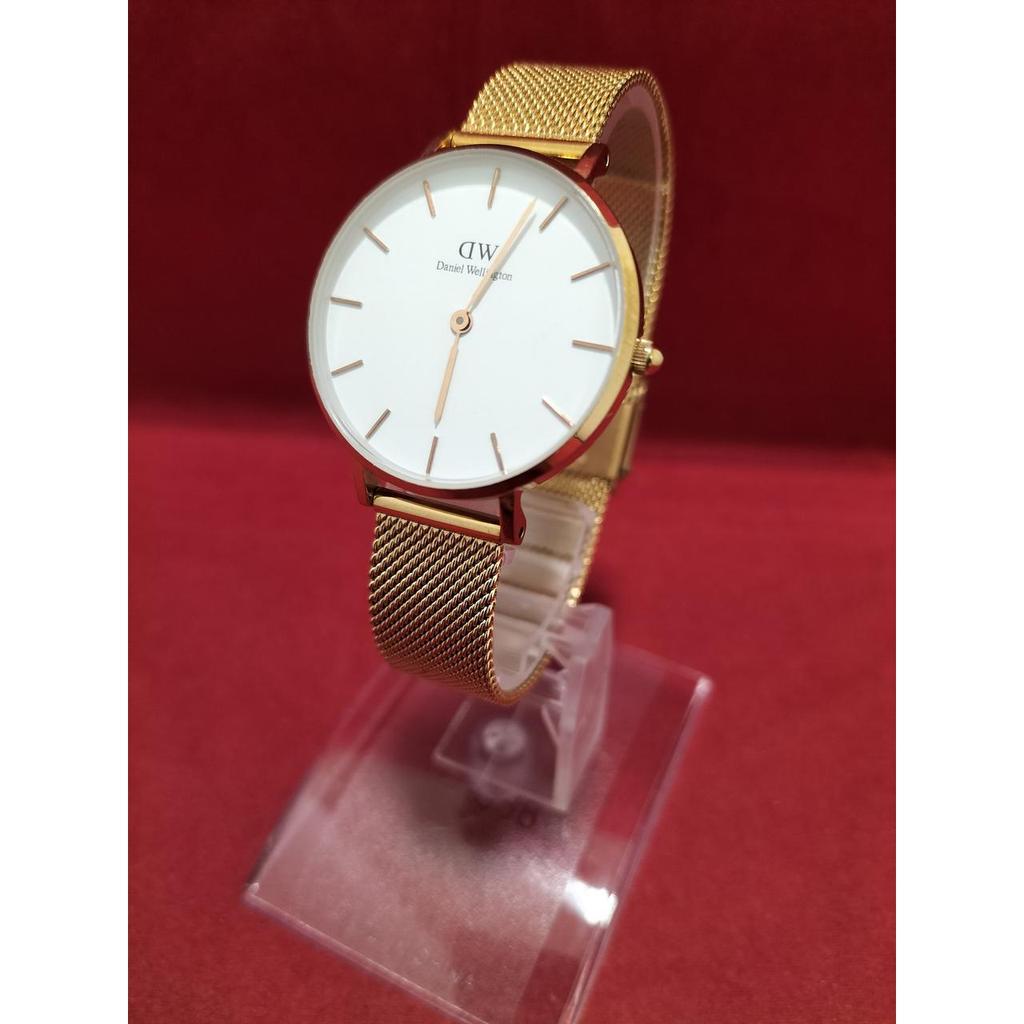 Used DANIEL WELLINGTON quartz watch
