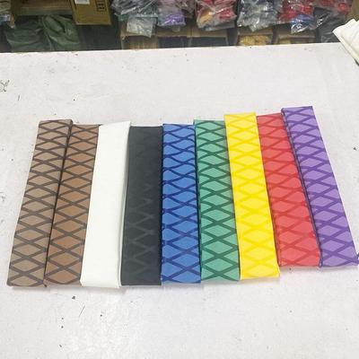 Gelbe rutschfeste Schrumpfschlauch für Badminton-Schläger und bunte schwarze Schrumpfschlauch-Hüllen für Angelruten.