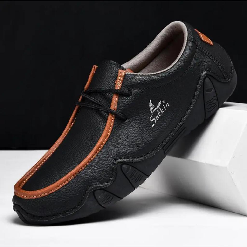New 2026 Fashion Handmade Leather Casual Men Shoes Design Sneakers Man Loafers Breathable Low Top Flat Shoes Driving Plus Size