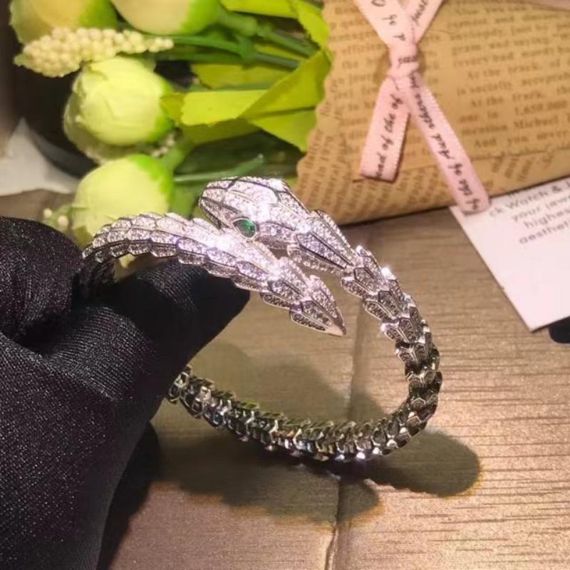Spirit Snake Shaped Bracelet for Girls with a High-end Feel, Snake Bone Bracelet with an Open Mouth