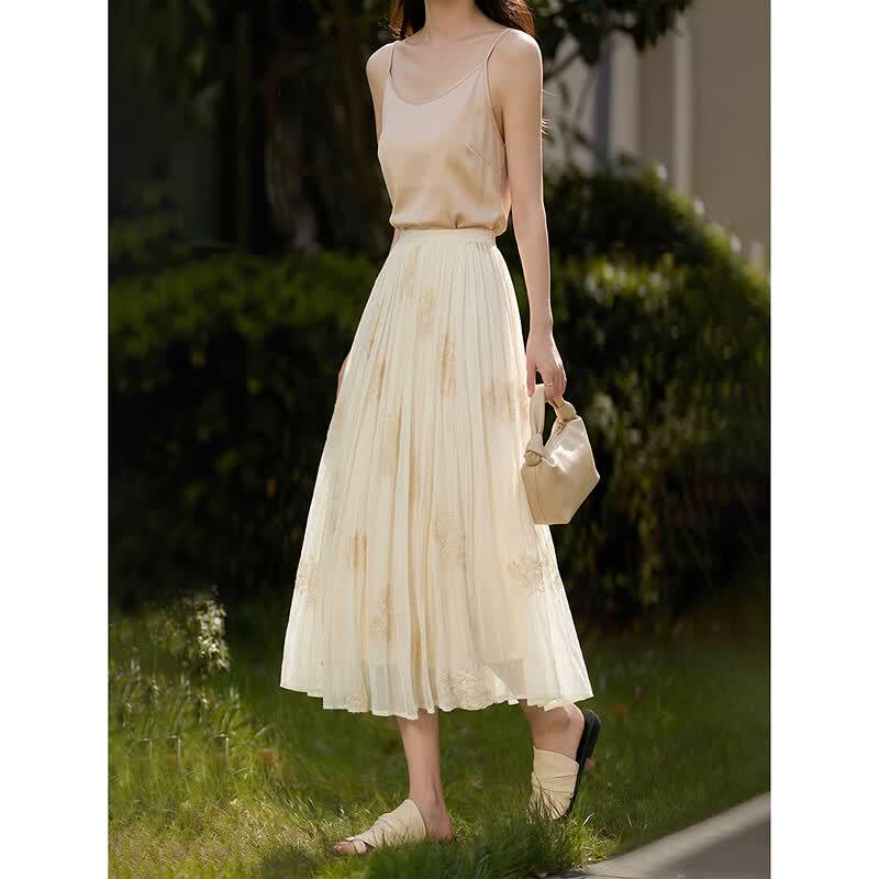 Sweet Embroidered A-Line Pleated Long Skirt