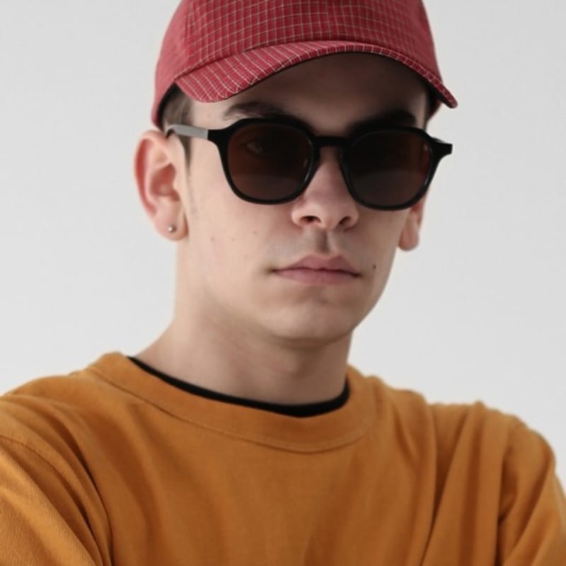 

UNDERCONTROL СЧАСТЛИВОЕ ЧИСЛО / КЛАССИЧЕСКИЙ B B / красный № 5 FREE