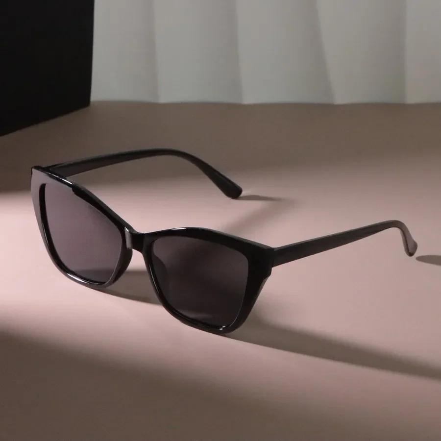 

Stylish Cat Eye Sunglasses Women Men Vintage Brand Mirror Lens Simple Sun Glasses Female Male Cool Colors Other