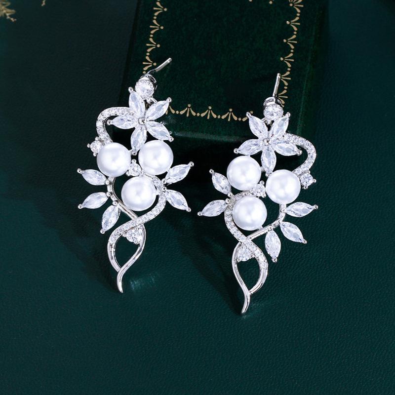 Nadel Super Fairy Trend Koreanische Blatt Zirkon Perlen Ohrringe Leichter Luxus Elegantes Design Ohrringe